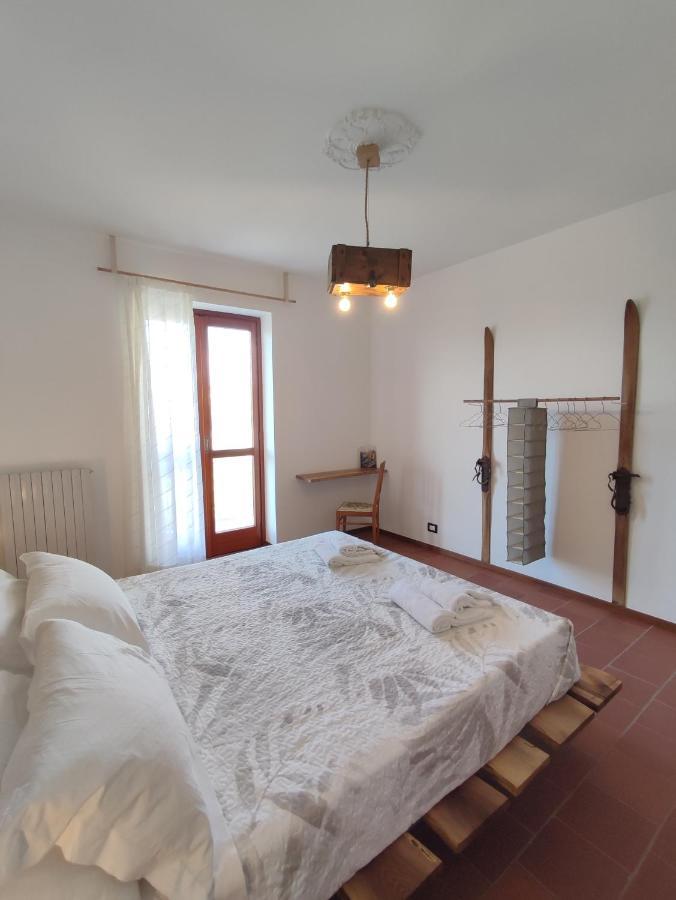 Ca Di Me Villa La Morra Buitenkant foto